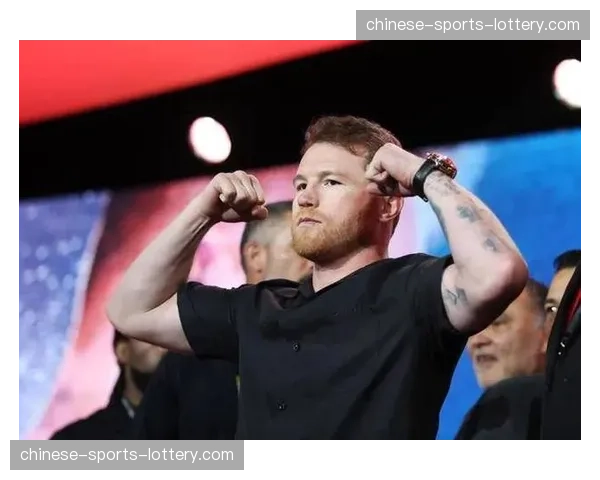 UFC 300新闻发布会，两位主赛选手发生轻微推搡，安保迅速介入